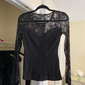 Guess lace, sweetheart neckline top